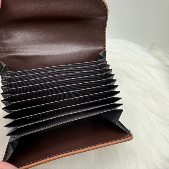 Women’s Minimalist Brown Card Wallet - Picture 3 of 7